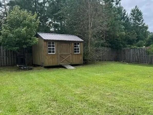 103 Lumis Court, Hampstead, NC 28443