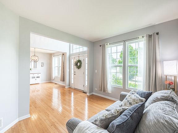 4th image of 3106 Drury Ln