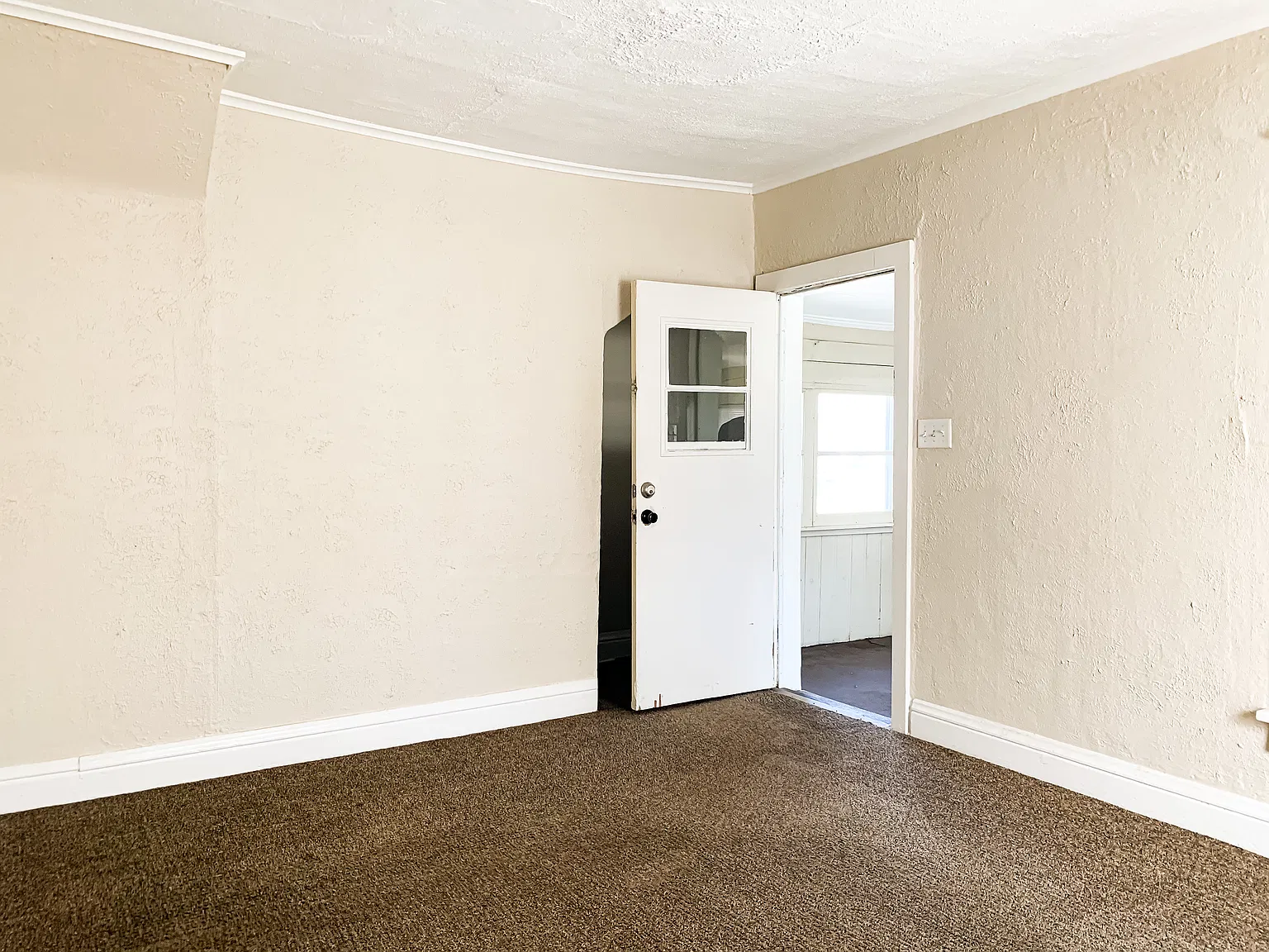 2/1 Home in River Park Area, South Bend — Photo 4