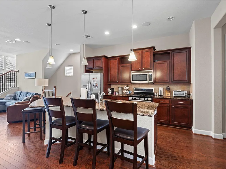 2818 Polk St — Photo 5