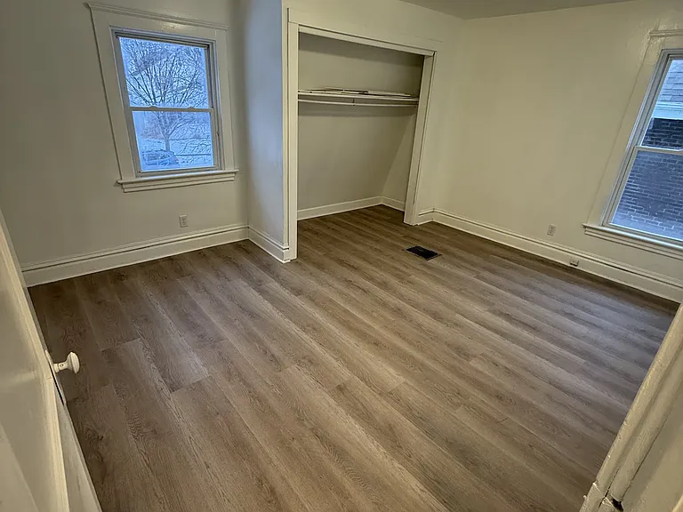 1425 Camp Ave — Photo 21