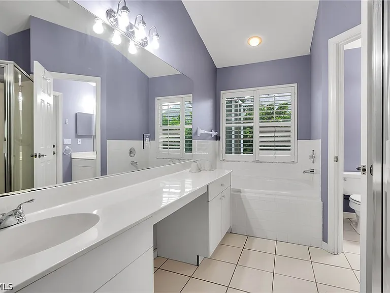 22203 Seashore Cir — Photo 24