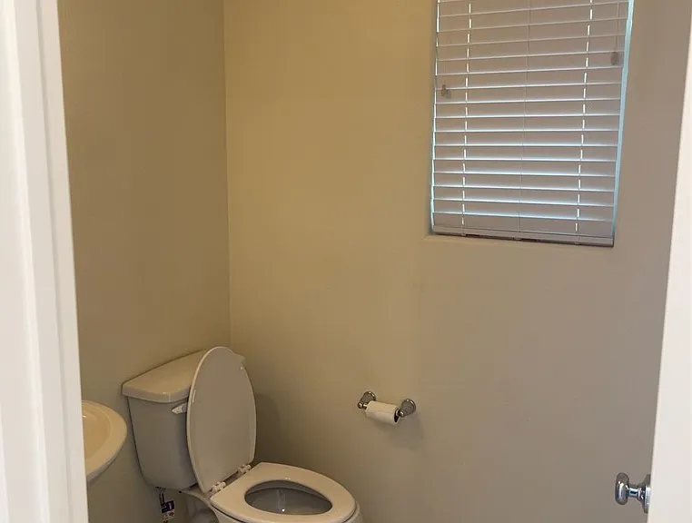910 Cherry Glen Pl — Photo 13
