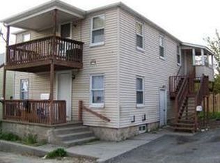 8 Phillips St, Griswold, CT 06351