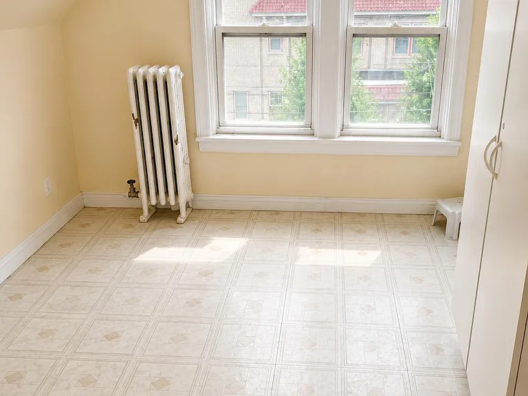 121 W 57th St #2 — Photo 2