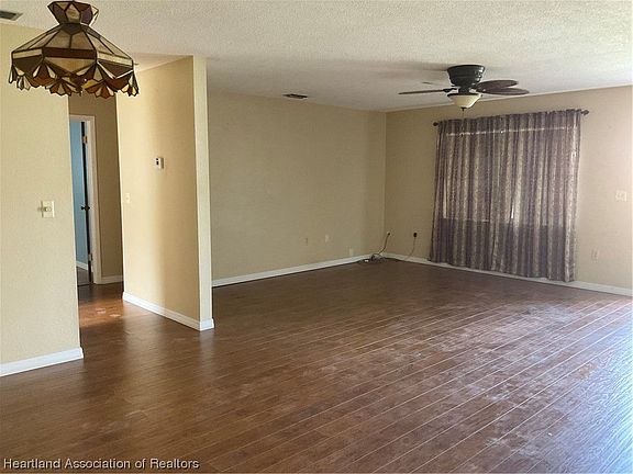3rd image of 106 Karola Dr