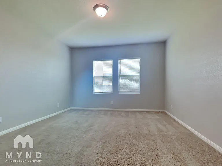 12708 Robert Taft St — Photo 9