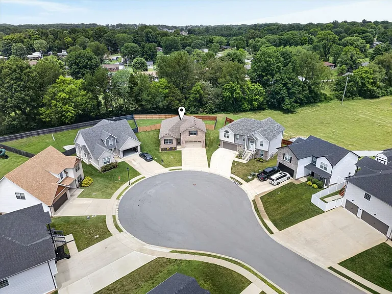 513 Wingfield Ct — Photo 43