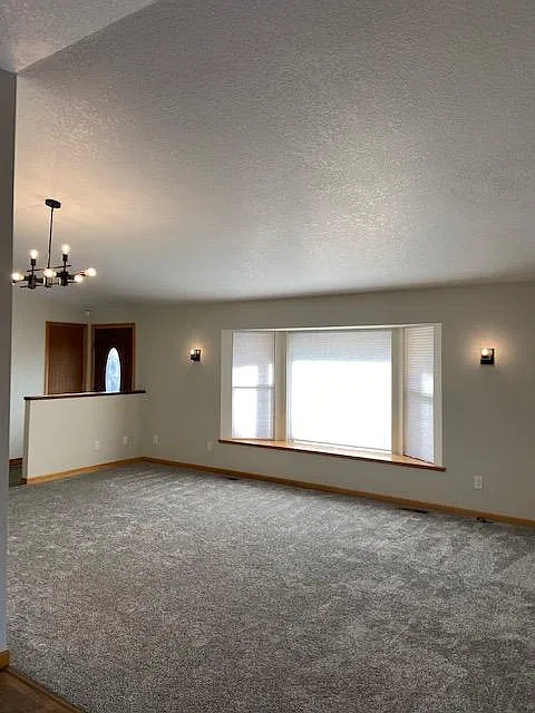20075 Crystal Creek Ct