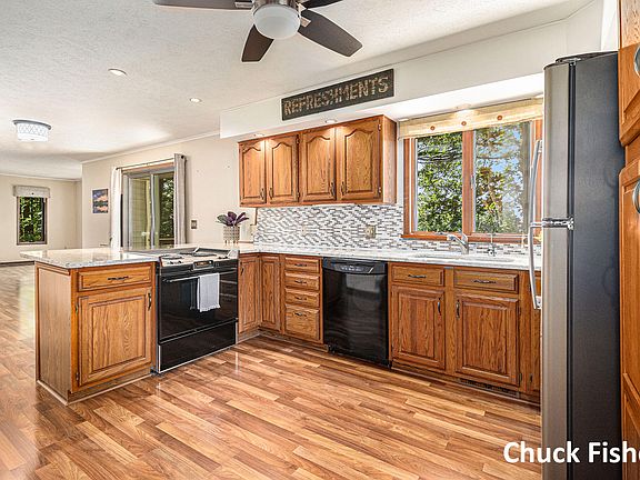4th image of 3871 E Shore Dr