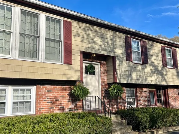 140 Blackstone St, Blackstone, MA 01504