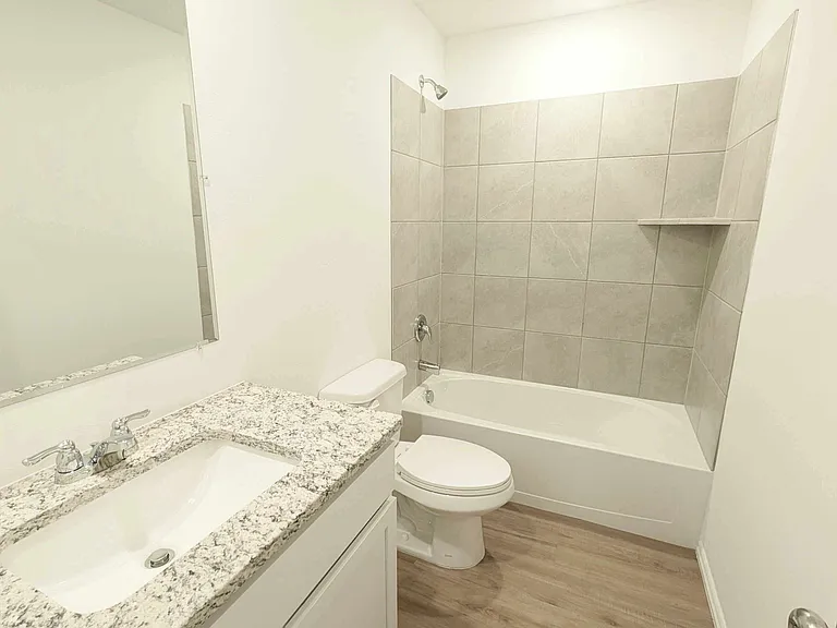 1939 Wolford Way — Photo 12