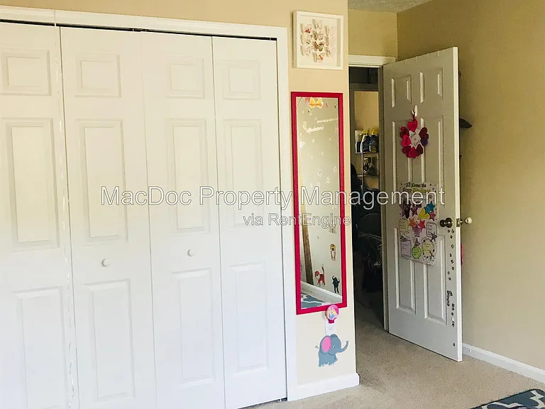 6804 Saxony Cir — Photo 18