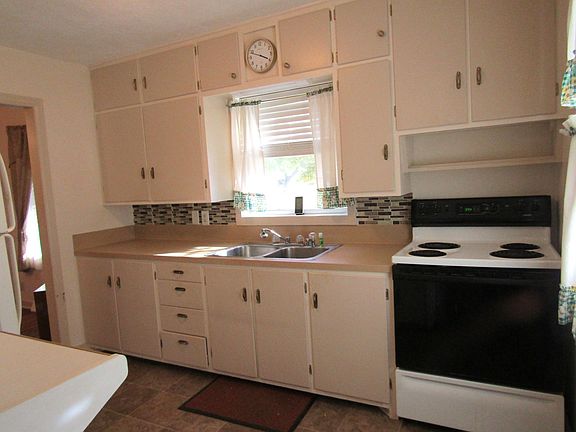4th image of 282 2nd St