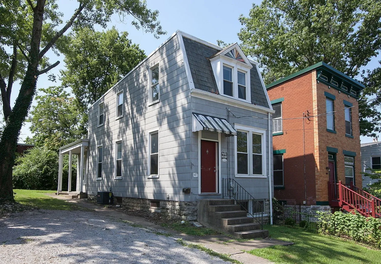 3 bed, 1.5 bath, $2,195 — Photo 1