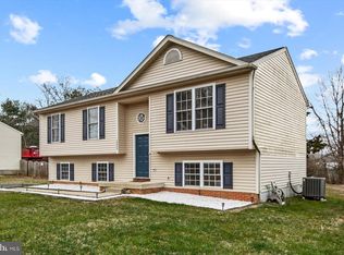 12006 Falcon Ridge Dr, Fredericksburg, VA 22407