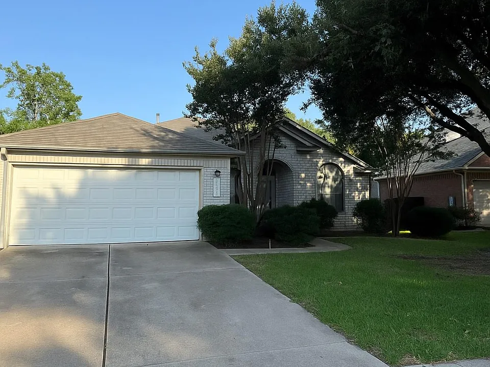 1316 Mesquite Rd