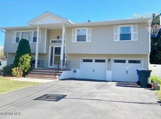 689 Hill Rd, Toms River, NJ 08753