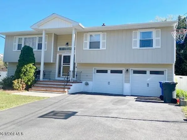 689 Hill Road, Toms River, NJ 08753