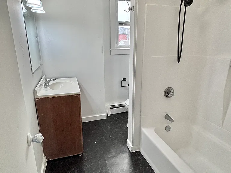 509 Medford St #2A — Photo 10