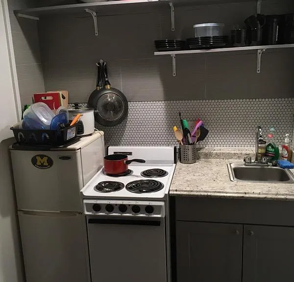 5400 Howe St #3 — Photo 6