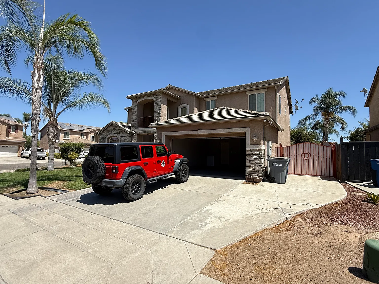 5 bed, 3090 sqft, $3,300 — Photo 3