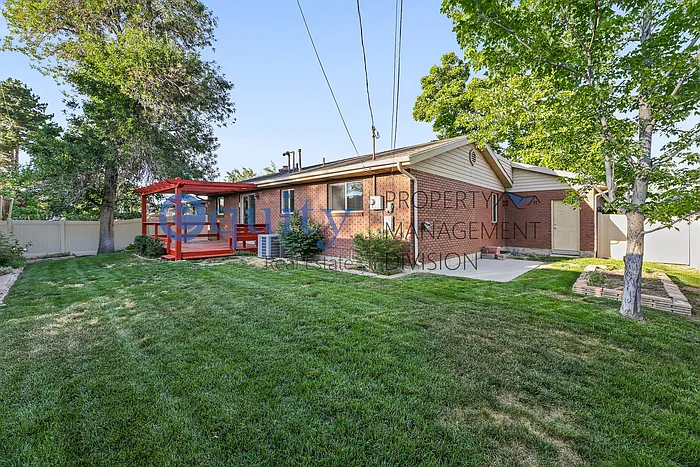7102 E Brookhill Dr — Photo 27
