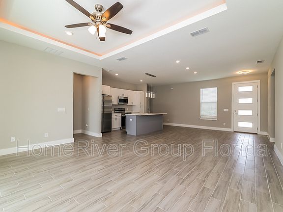 4th image of 451 Big Sioux Ct