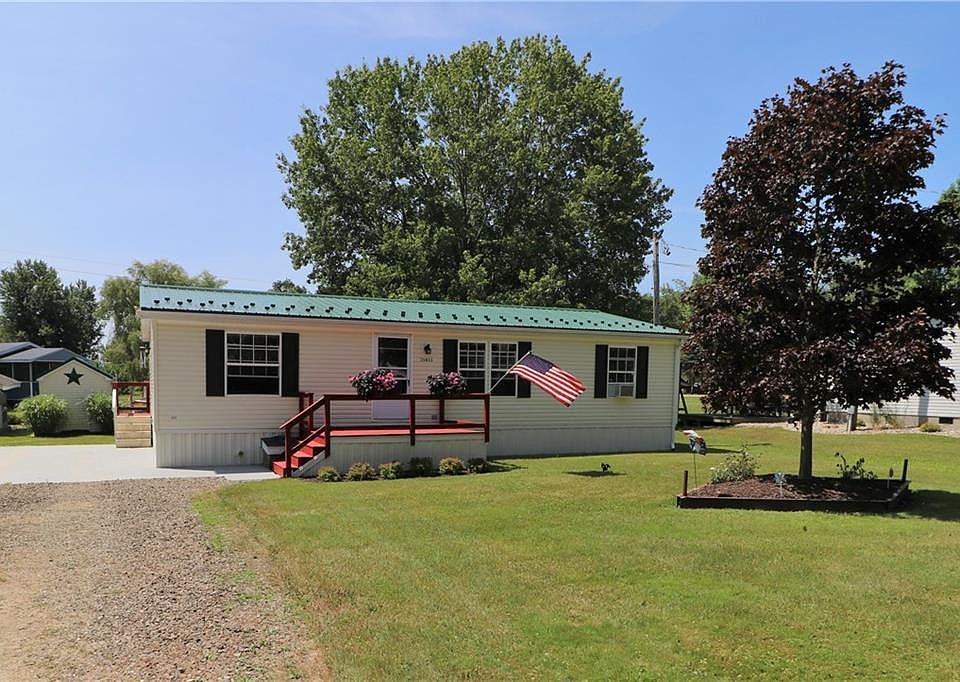 1st image of 35833 Maple Dr