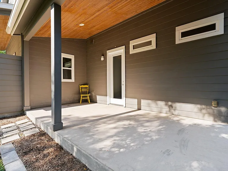 7217 Blessing Ave #A — Photo 19