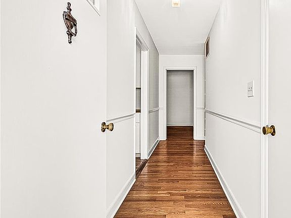 5th image of 1348 Henley Dr
