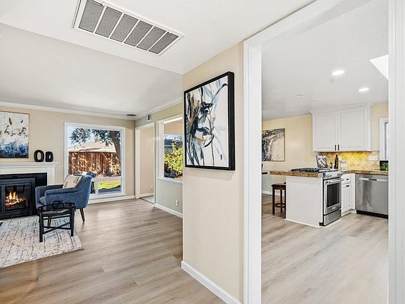4th image of 2270 De Paul Pl