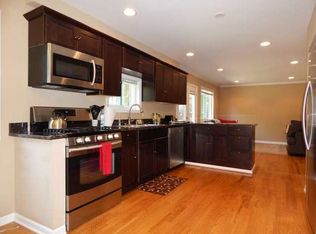 463 Laura Ct, Naperville, IL 60563