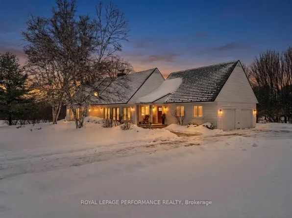 18537 Stonehouse Point Rd, South Glengarry, ON K6H 5R5