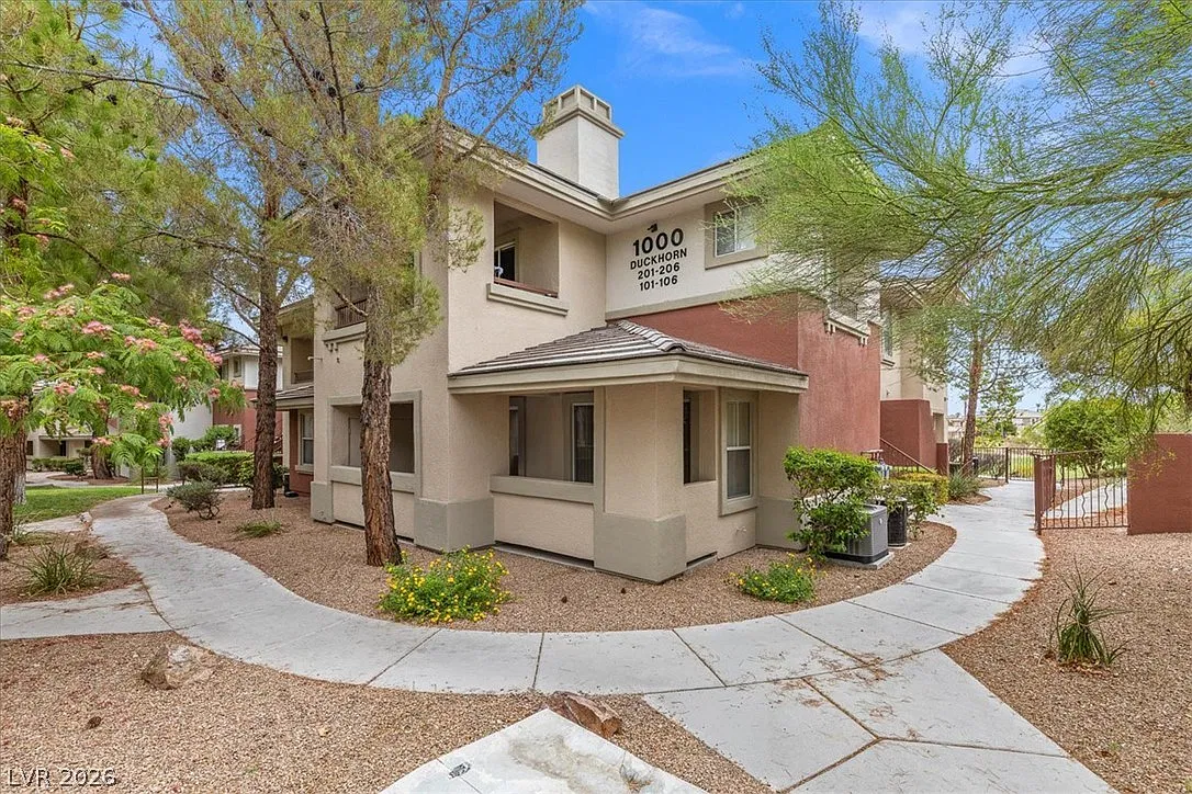 3 bed, 2.0 bath, 1338 sqft, $1,850 — Photo 1