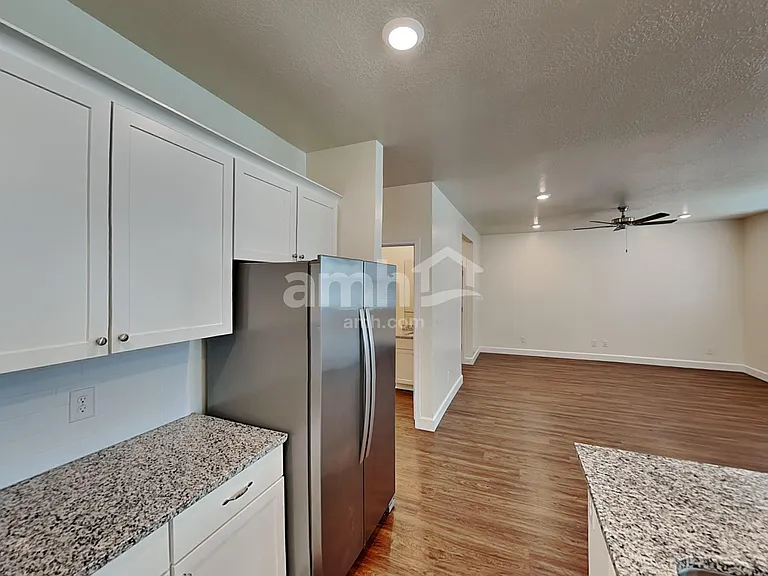 1176 N Wagon Way — Photo 4