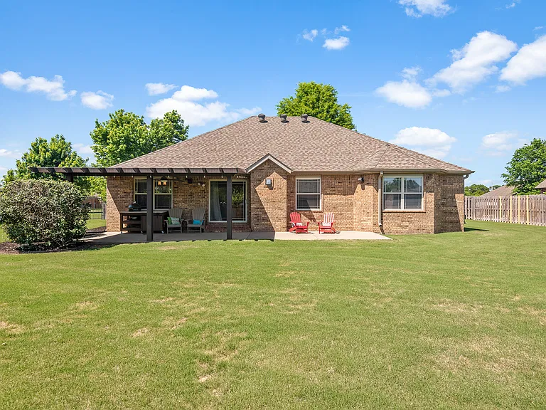 3802 NE Oaktrace Ave — Photo 24