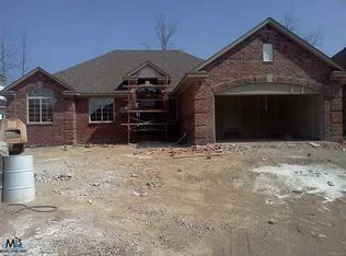 19377 Potomac Dr, Macomb, MI 48042