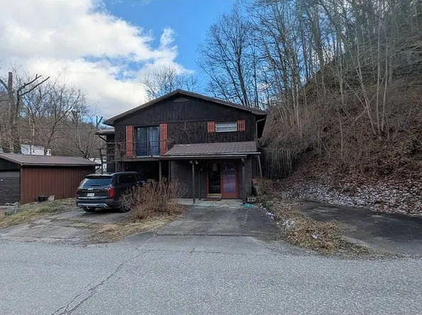 405 Pike St, Spencer, WV 25276