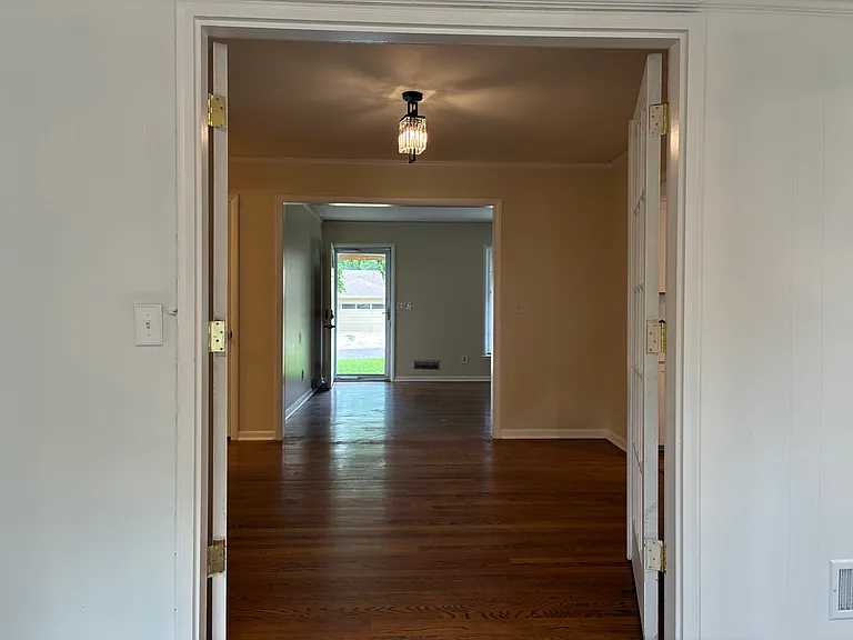 8301 Floyd St — Photo 9