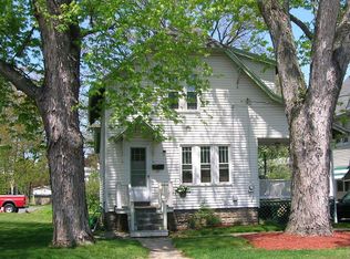 21 Clark St, Easthampton, MA 01027