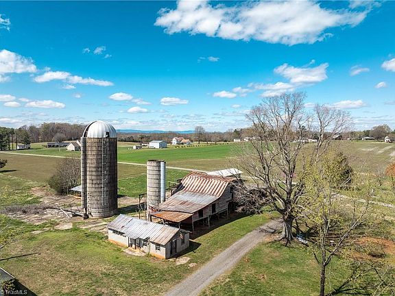 3rd image of 2012 Old Fletcher Rd