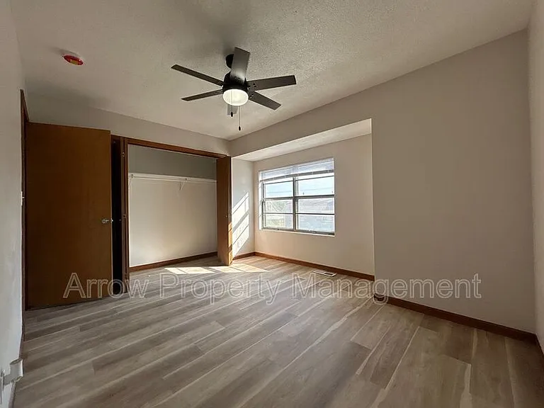 1306 S Jackson St — Photo 6