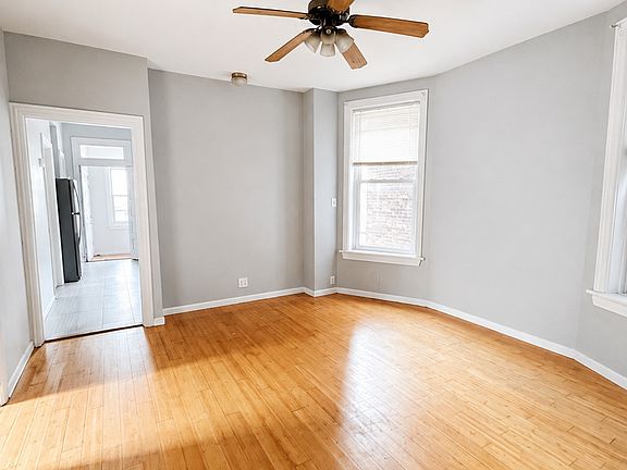 3rd image of 4112 W Wellington Ave