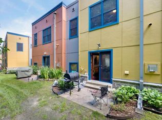 570 State St APT B, Saint Paul, MN 55107