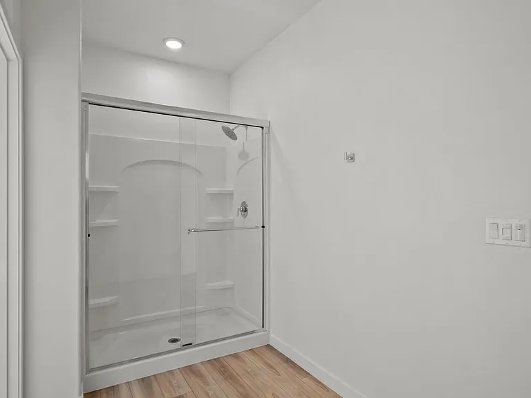 1586 Waterside Ln — Photo 31