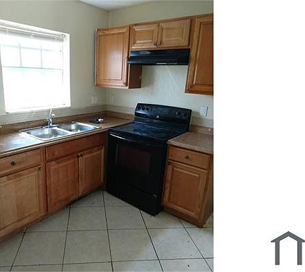3rd image of 1213 NW 2nd St