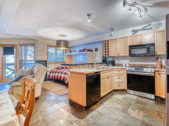 2nd image of 360 Strayhorse Rd #3