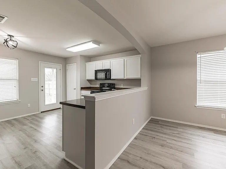 105 Pullman Place Blvd — Photo 15