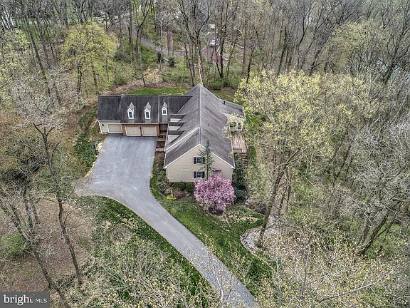 3rd image of 161 Swedesford Ln